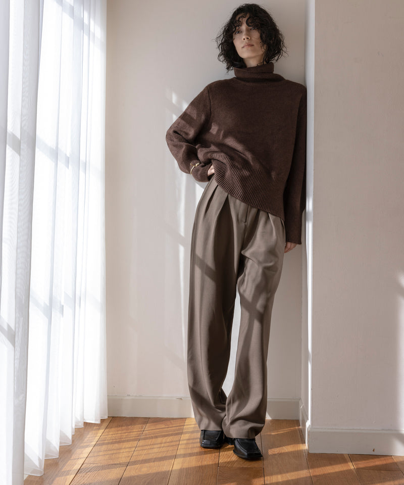 Pin tuck Slacks pants
