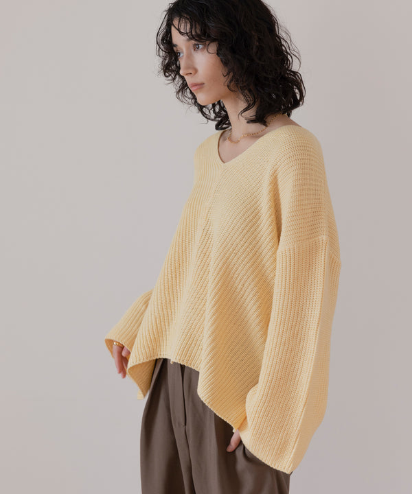 Loose fit KNIT TOPS
